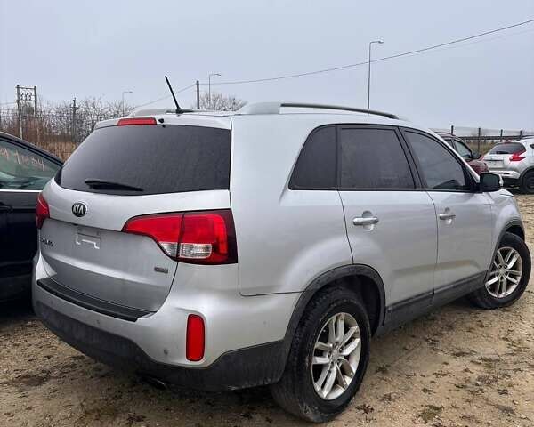Серый Киа Соренто, объемом двигателя 2.4 л и пробегом 167 тыс. км за 7499 $, фото 3 на Automoto.ua