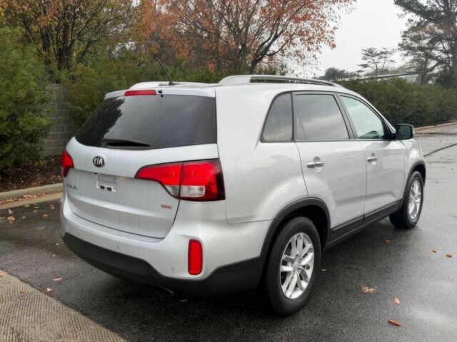 Сірий Кіа Соренто, об'ємом двигуна 2.4 л та пробігом 77 тис. км за 7300 $, фото 5 на Automoto.ua