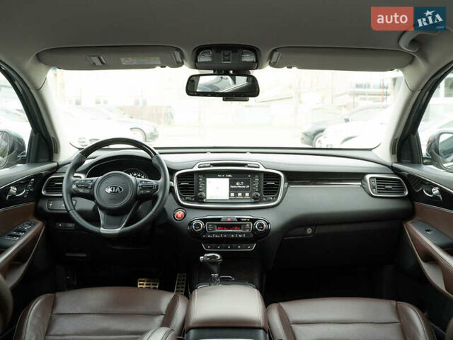 Серый Киа Соренто, объемом двигателя 2 л и пробегом 133 тыс. км за 20700 $, фото 13 на Automoto.ua