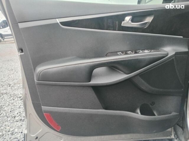 Сірий Кіа Соренто, об'ємом двигуна 3.3 л та пробігом 198 тис. км за 16990 $, фото 8 на Automoto.ua