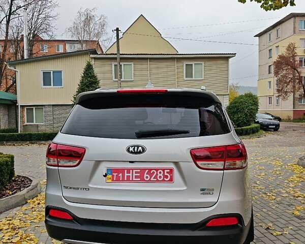 Серый Киа Соренто, объемом двигателя 2.2 л и пробегом 219 тыс. км за 19300 $, фото 3 на Automoto.ua
