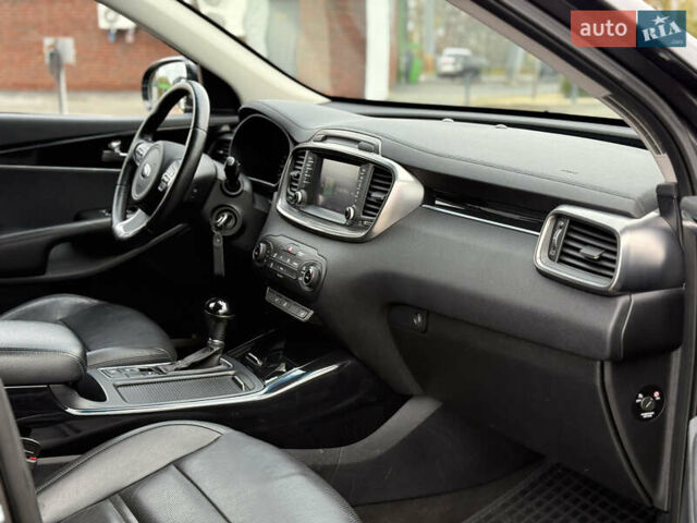 Киа Соренто 2015 в Луцке на Automoto.ua Серый Киа Соренто, объемом двигателя 2 л и пробегом 238 тыс. км за 17700 $, фото 40 на Automoto.ua