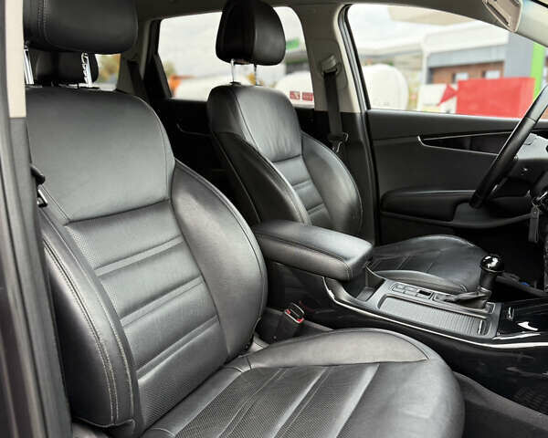 Киа Соренто 2015 в Луцке на Automoto.ua Серый Киа Соренто, объемом двигателя 2 л и пробегом 238 тыс. км за 17700 $, фото 36 на Automoto.ua