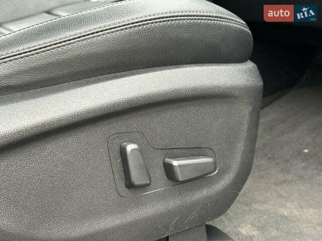 Сірий Кіа Соренто, об'ємом двигуна 2.2 л та пробігом 180 тис. км за 18500 $, фото 58 на Automoto.ua