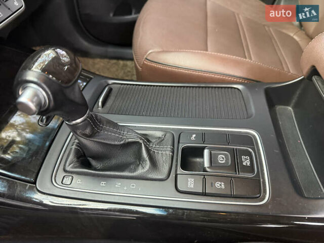 Киа Соренто 2015 в Одессе на Automoto.ua Серый Киа Соренто, объемом двигателя 2 л и пробегом 210 тыс. км за 19500 $, фото 12 на Automoto.ua