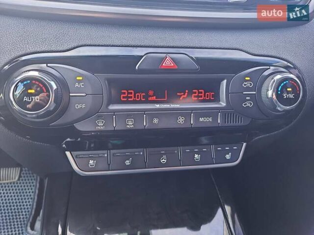 Серый Киа Соренто, объемом двигателя 2 л и пробегом 139 тыс. км за 21500 $, фото 27 на Automoto.ua