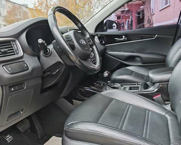 Серый Киа Соренто, объемом двигателя 2.2 л и пробегом 219 тыс. км за 19300 $, фото 67 на Automoto.ua