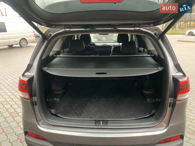 Серый Киа Соренто, объемом двигателя 2.2 л и пробегом 179 тыс. км за 21700 $, фото 16 на Automoto.ua