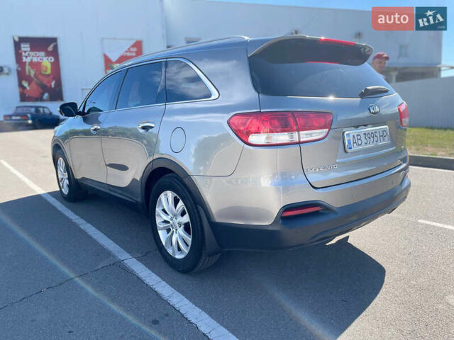 Сірий Кіа Соренто, об'ємом двигуна 2.36 л та пробігом 118 тис. км за 13900 $, фото 10 на Automoto.ua