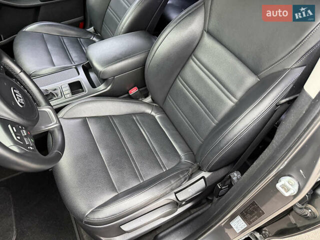 Серый Киа Соренто, объемом двигателя 2 л и пробегом 108 тыс. км за 19700 $, фото 23 на Automoto.ua