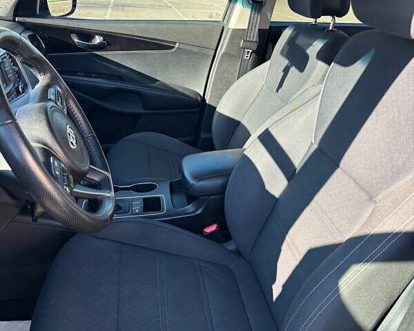 Серый Киа Соренто, объемом двигателя 2.36 л и пробегом 103 тыс. км за 14300 $, фото 24 на Automoto.ua