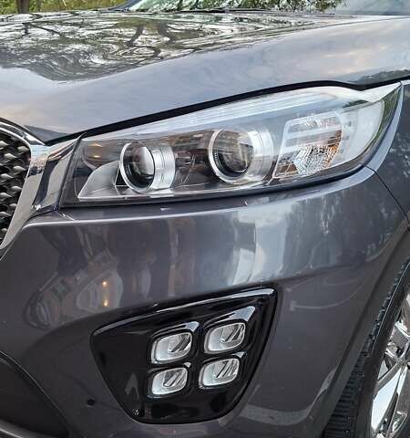 Киа Соренто 2015 в Одессе на Automoto.ua Серый Киа Соренто, объемом двигателя 2 л и пробегом 168 тыс. км за 21500 $, фото 9 на Automoto.ua