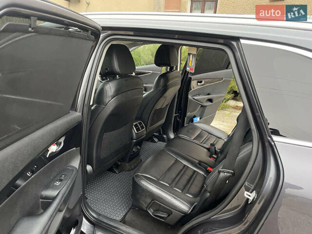 Сірий Кіа Соренто, об'ємом двигуна 2.2 л та пробігом 220 тис. км за 19700 $, фото 14 на Automoto.ua