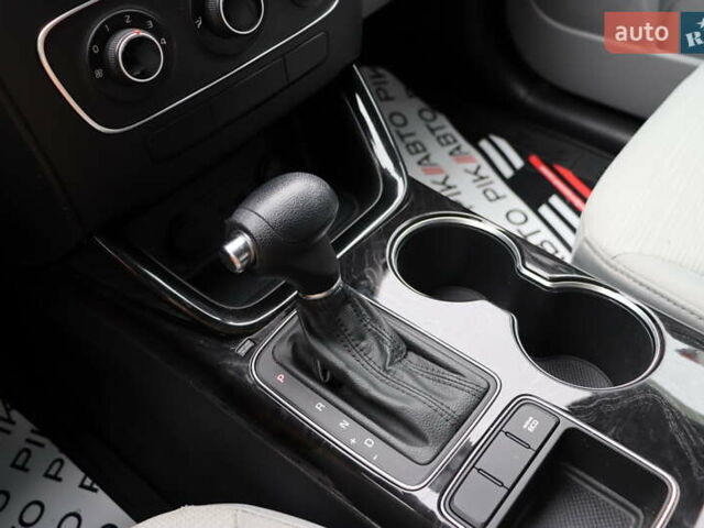 Серый Киа Соренто, объемом двигателя 2.4 л и пробегом 77 тыс. км за 12900 $, фото 27 на Automoto.ua