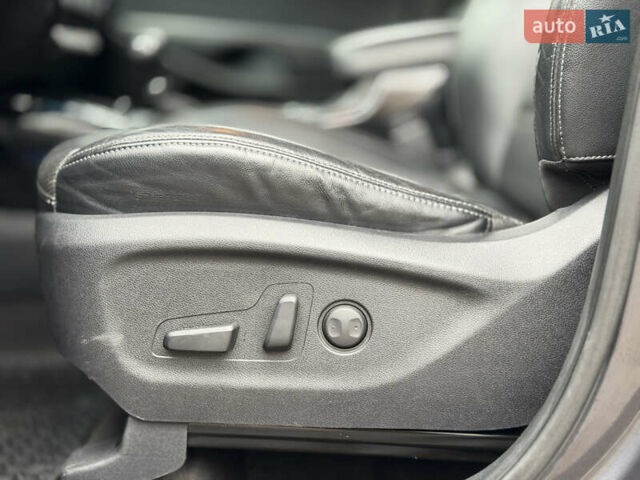 Сірий Кіа Соренто, об'ємом двигуна 2 л та пробігом 238 тис. км за 17550 $, фото 27 на Automoto.ua