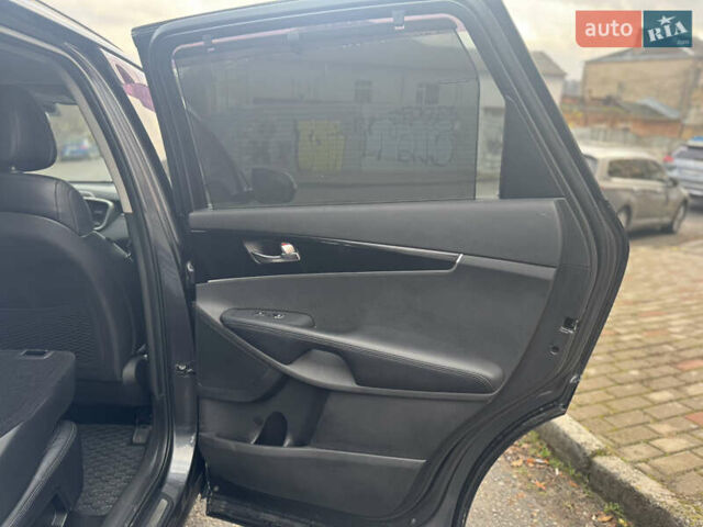 Сірий Кіа Соренто, об'ємом двигуна 2.2 л та пробігом 207 тис. км за 18800 $, фото 36 на Automoto.ua