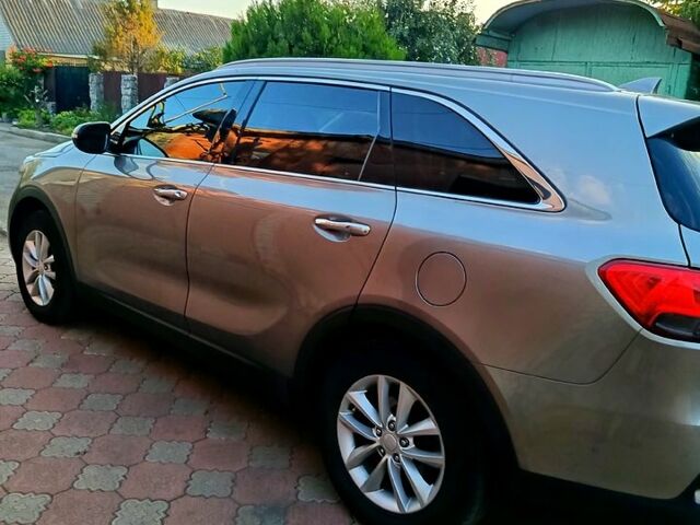 Серый Киа Соренто, объемом двигателя 2.4 л и пробегом 135 тыс. км за 14000 $, фото 1 на Automoto.ua