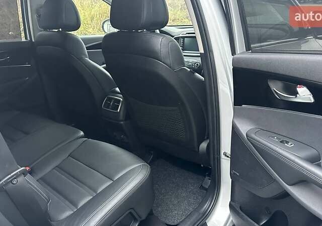 Сірий Кіа Соренто, об'ємом двигуна 2.2 л та пробігом 180 тис. км за 18500 $, фото 19 на Automoto.ua