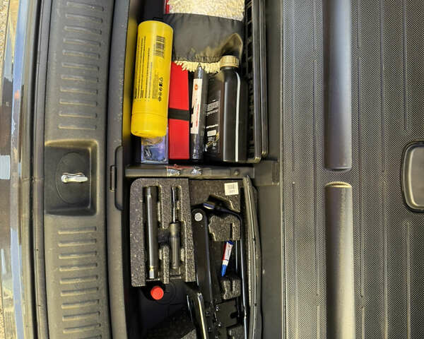 Киа Соренто 2015 в Киеве на Automoto.ua Серый Киа Соренто, объемом двигателя 2.2 л и пробегом 235 тыс. км за 22000 $, фото 23 на Automoto.ua