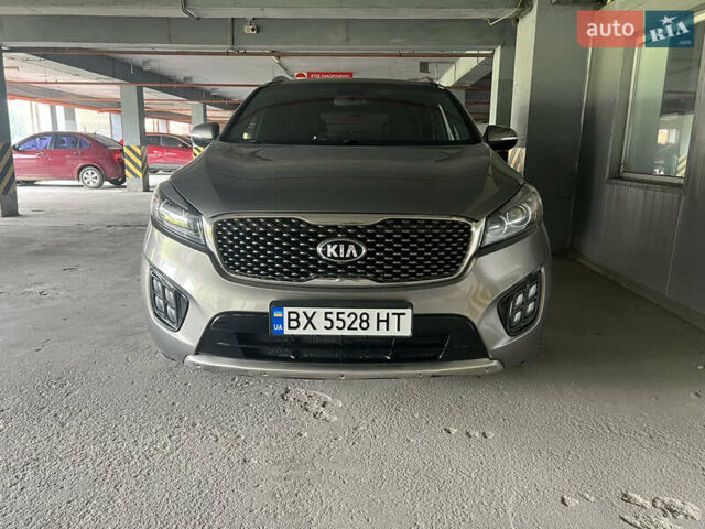 Киа Соренто 2015 в Хмельницком на Automoto.ua Серый Киа Соренто, объемом двигателя 3.34 л и пробегом 143 тыс. км за 19000 $, фото 10 на Automoto.ua