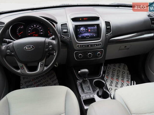 Серый Киа Соренто, объемом двигателя 2.4 л и пробегом 77 тыс. км за 12900 $, фото 37 на Automoto.ua
