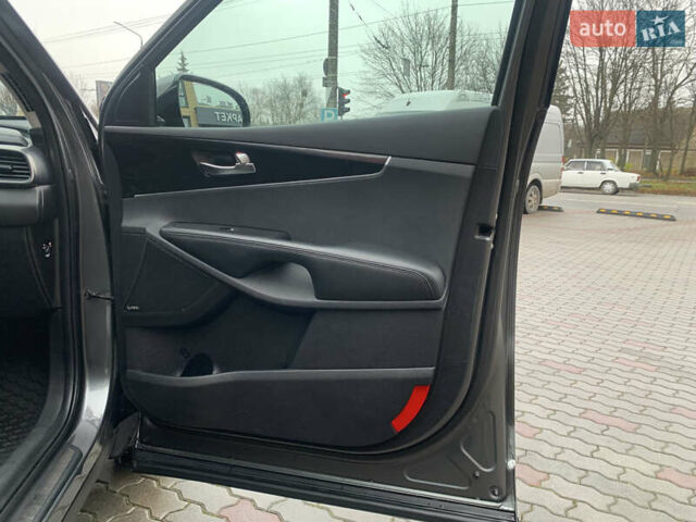 Серый Киа Соренто, объемом двигателя 2.2 л и пробегом 179 тыс. км за 21700 $, фото 50 на Automoto.ua