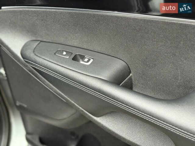 Серый Киа Соренто, объемом двигателя 2.2 л и пробегом 193 тыс. км за 22222 $, фото 43 на Automoto.ua