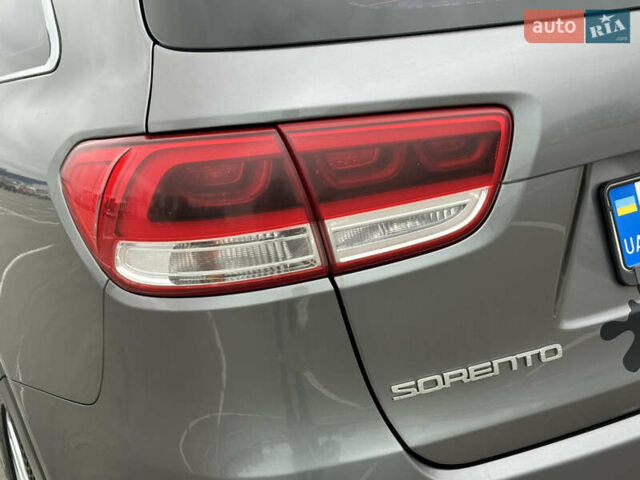Сірий Кіа Соренто, об'ємом двигуна 2.2 л та пробігом 180 тис. км за 18500 $, фото 27 на Automoto.ua