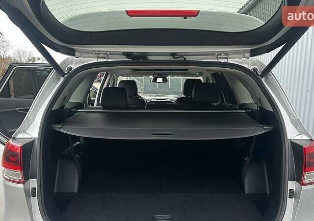 Сірий Кіа Соренто, об'ємом двигуна 2.2 л та пробігом 180 тис. км за 18500 $, фото 21 на Automoto.ua