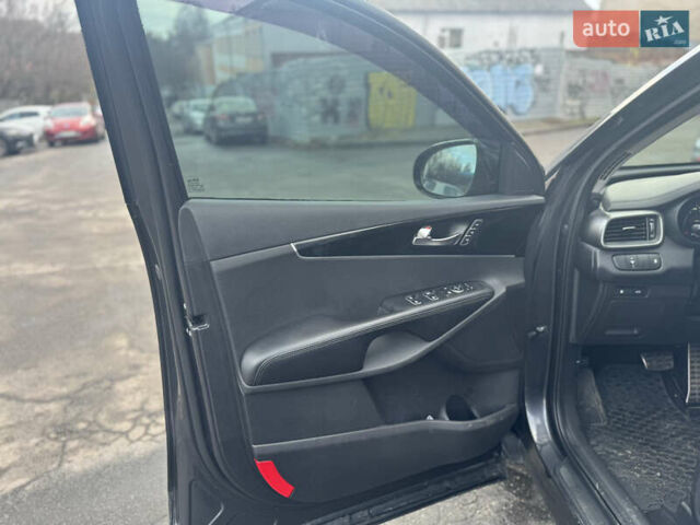 Сірий Кіа Соренто, об'ємом двигуна 2.2 л та пробігом 207 тис. км за 18800 $, фото 25 на Automoto.ua