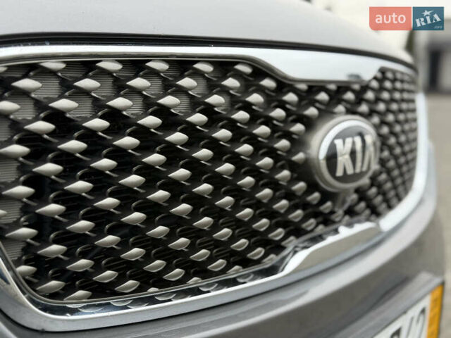 Серый Киа Соренто, объемом двигателя 2.2 л и пробегом 193 тыс. км за 22222 $, фото 11 на Automoto.ua