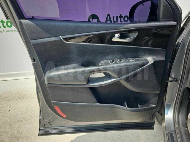 Киа Соренто 2015 в Киеве на Automoto.ua Серый Киа Соренто, объемом двигателя 2 л и пробегом 125 тыс. км за 8800 $, фото 13 на Automoto.ua