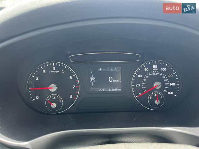 Сірий Кіа Соренто, об'ємом двигуна 2.36 л та пробігом 118 тис. км за 13900 $, фото 18 на Automoto.ua