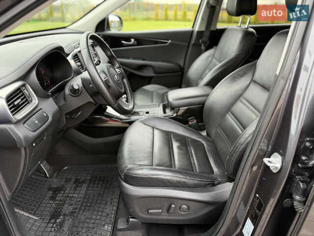 Киа Соренто 2015 в Луцке на Automoto.ua Серый Киа Соренто, объемом двигателя 2 л и пробегом 238 тыс. км за 17700 $, фото 35 на Automoto.ua