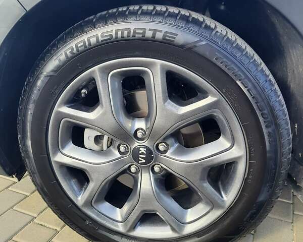 Серый Киа Соренто, объемом двигателя 2 л и пробегом 139 тыс. км за 21500 $, фото 15 на Automoto.ua