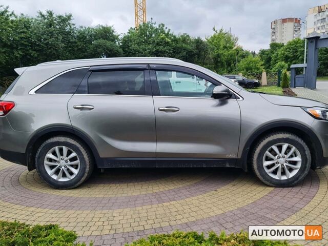 Сірий Кіа Соренто, об'ємом двигуна 2.4 л та пробігом 105 тис. км за 17500 $, фото 1 на Automoto.ua