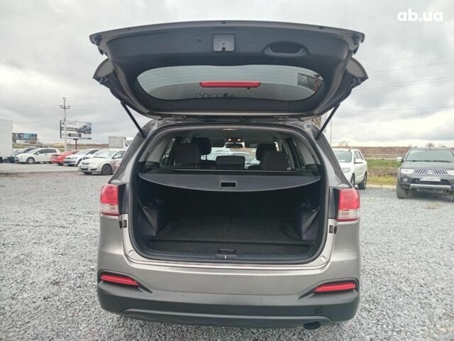 Сірий Кіа Соренто, об'ємом двигуна 3.3 л та пробігом 198 тис. км за 16990 $, фото 21 на Automoto.ua