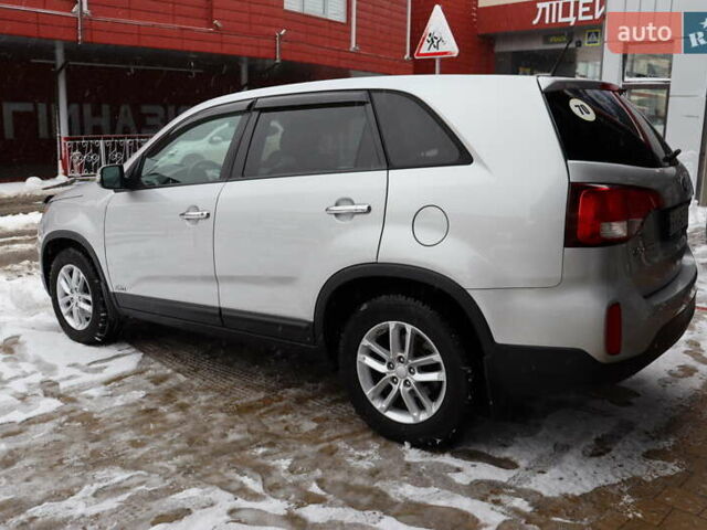 Серый Киа Соренто, объемом двигателя 2.4 л и пробегом 77 тыс. км за 12900 $, фото 8 на Automoto.ua