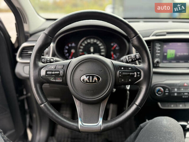 Киа Соренто 2015 в Луцке на Automoto.ua Серый Киа Соренто, объемом двигателя 2 л и пробегом 238 тыс. км за 17700 $, фото 52 на Automoto.ua