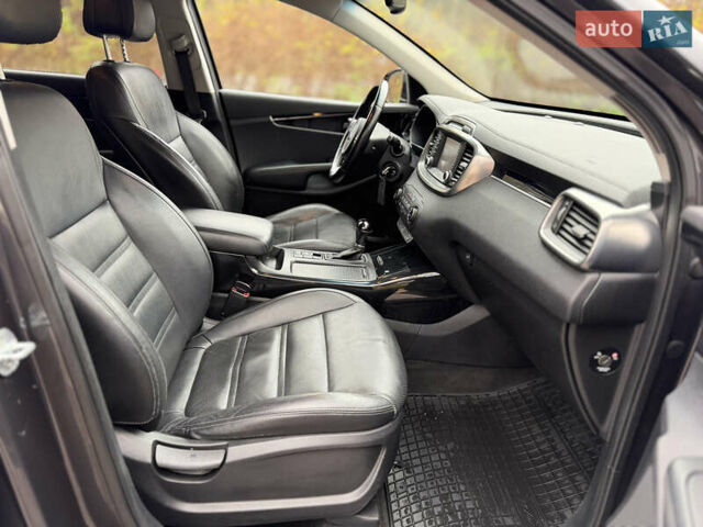 Сірий Кіа Соренто, об'ємом двигуна 2 л та пробігом 238 тис. км за 17550 $, фото 35 на Automoto.ua
