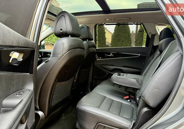 Серый Киа Соренто, объемом двигателя 2.2 л и пробегом 217 тыс. км за 20900 $, фото 18 на Automoto.ua