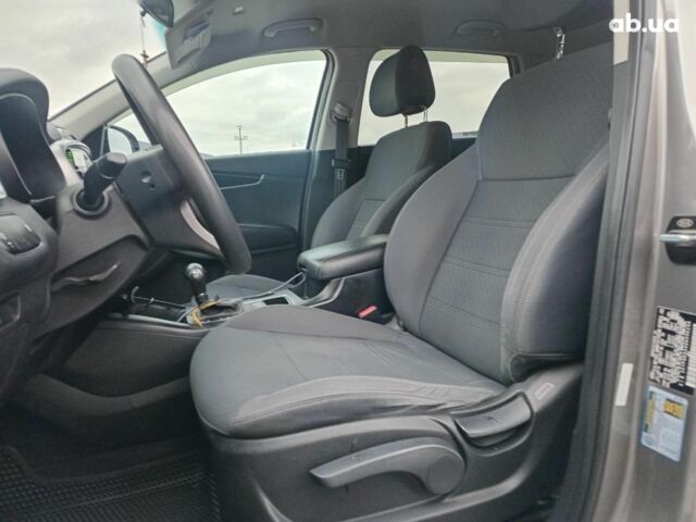 Сірий Кіа Соренто, об'ємом двигуна 3.3 л та пробігом 198 тис. км за 16990 $, фото 17 на Automoto.ua