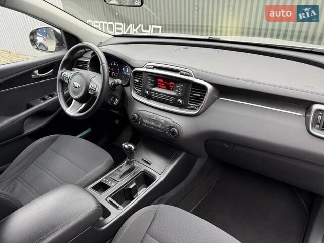 Серый Киа Соренто, объемом двигателя 2.2 л и пробегом 243 тыс. км за 19500 $, фото 21 на Automoto.ua