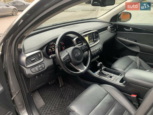 Серый Киа Соренто, объемом двигателя 2.2 л и пробегом 179 тыс. км за 21700 $, фото 37 на Automoto.ua