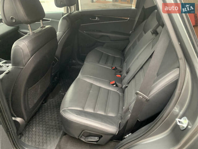 Серый Киа Соренто, объемом двигателя 2.2 л и пробегом 179 тыс. км за 21700 $, фото 40 на Automoto.ua