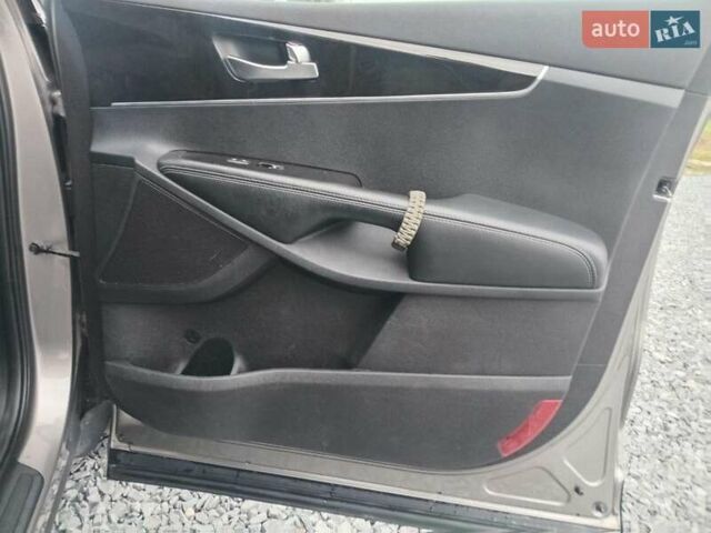Серый Киа Соренто, объемом двигателя 3.3 л и пробегом 198 тыс. км за 16990 $, фото 26 на Automoto.ua