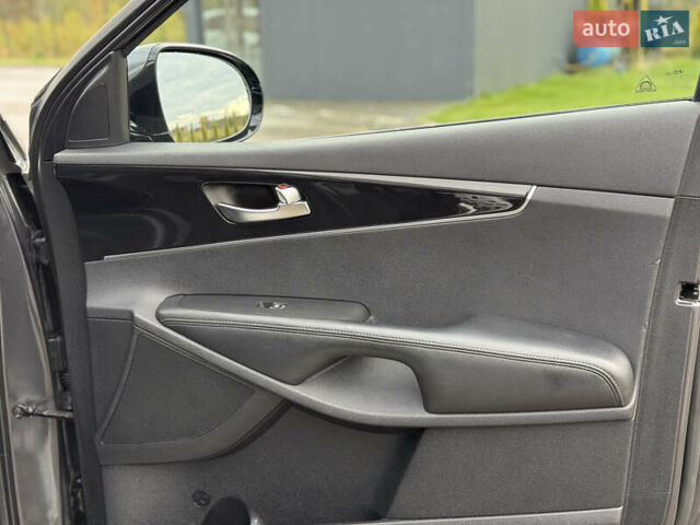 Киа Соренто 2015 в Луцке на Automoto.ua Серый Киа Соренто, объемом двигателя 2 л и пробегом 238 тыс. км за 17700 $, фото 39 на Automoto.ua