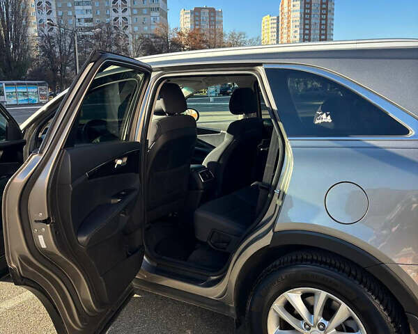 Серый Киа Соренто, объемом двигателя 2.36 л и пробегом 103 тыс. км за 14300 $, фото 16 на Automoto.ua