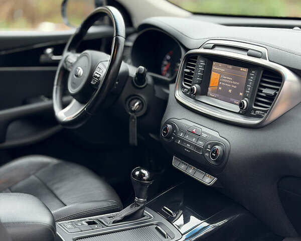 Сірий Кіа Соренто, об'ємом двигуна 2 л та пробігом 238 тис. км за 17550 $, фото 37 на Automoto.ua