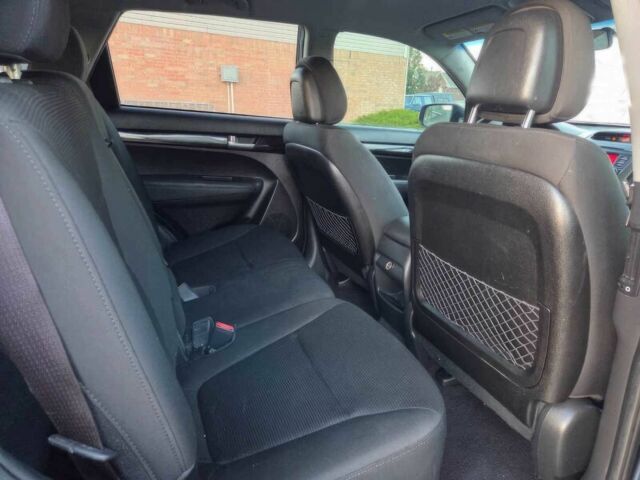 Серый Киа Соренто, объемом двигателя 3.3 л и пробегом 80 тыс. км за 7300 $, фото 8 на Automoto.ua